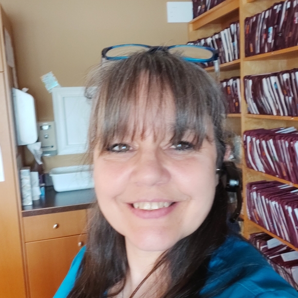 Meet your Posher, Nikki - Picture 1 of 1